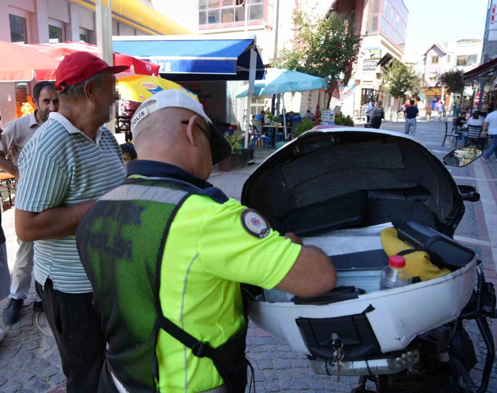 Edirne'de Motosiklet Denetimi Yaya Alanına Giren Sürücülere Ceza Yağdı