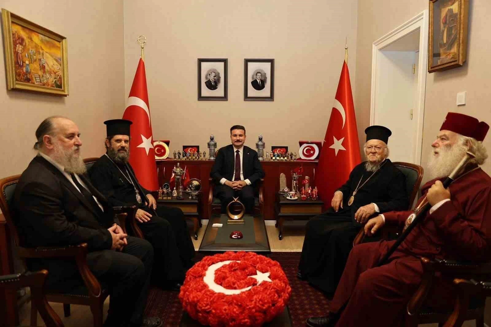 Fener Rum Patriği Bartholomeos Gökçeada Kaymakamı'nı Ziyaret Etti