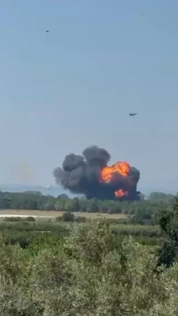 Yalova'da Eğitim Uçağı Düştü: Pilot Kurtuldu
