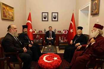 Fener Rum Patriği Bartholomeos Gökçeada Kaymakamı'nı Ziyaret Etti