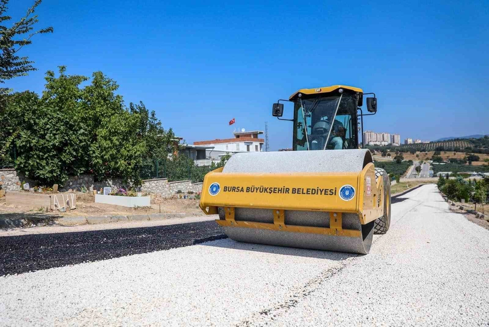 Bursa'da Mezarlık Yolları Yenileniyor
