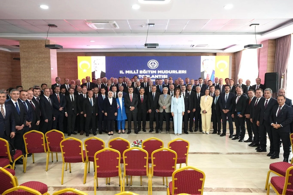 Bilecik Eğitim Müdürü Şırnak'taki Zirvede Yer Aldı