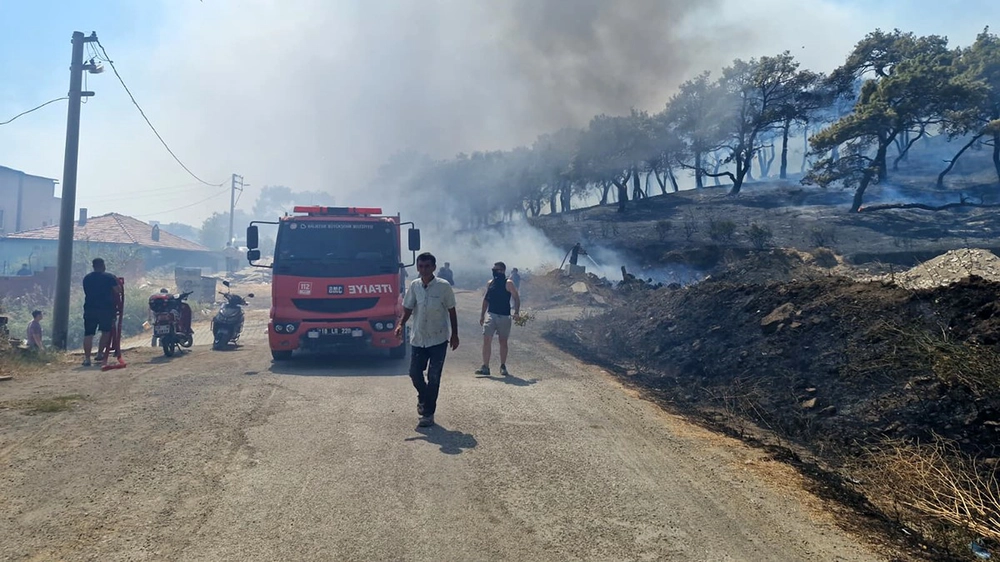 Kazdağları Eteklerinde Yangın: 9 Uçak ve 6 Helikopterle Müdahale Sürüyor