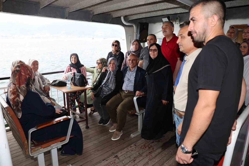 Körfez'de Çınarlar Vapurda Buluştu