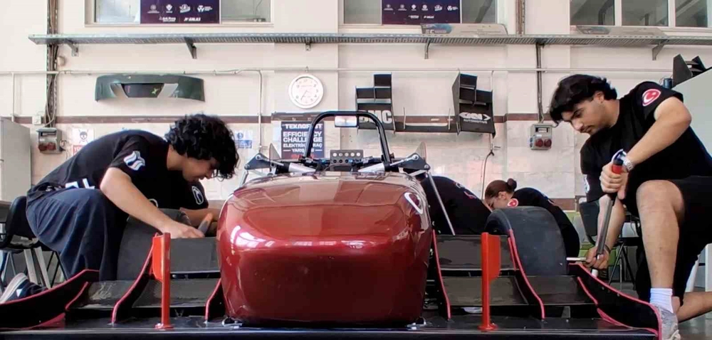 SUBÜ Öğrencilerinin Ürettiği Elektrikli Yarış Aracı Polonya'da Türkiye'yi Temsil Edecek