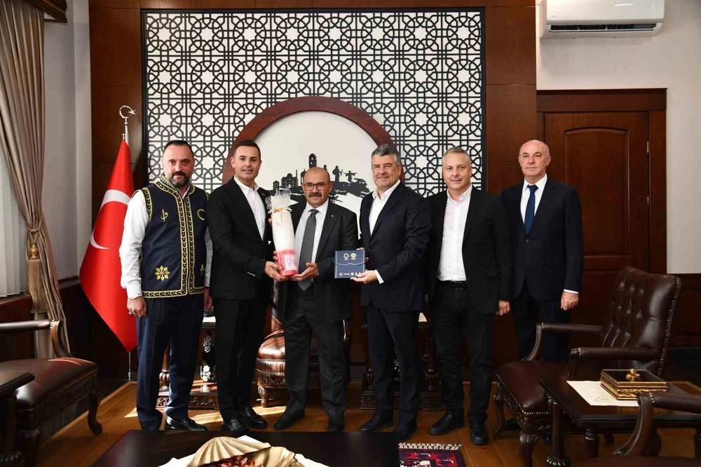 Kurtdereli Mehmet Pehlivan Güreşleri İçin Kırmızı Dipli Mum Davetleri Başladı