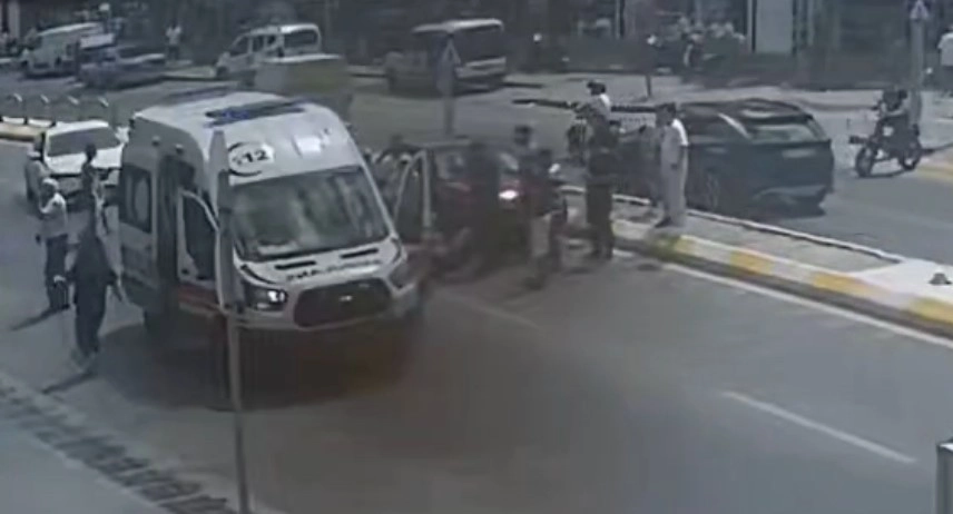 Edirne'de Otomobil Yayaya Çarptı Kaza Anı Kamerada