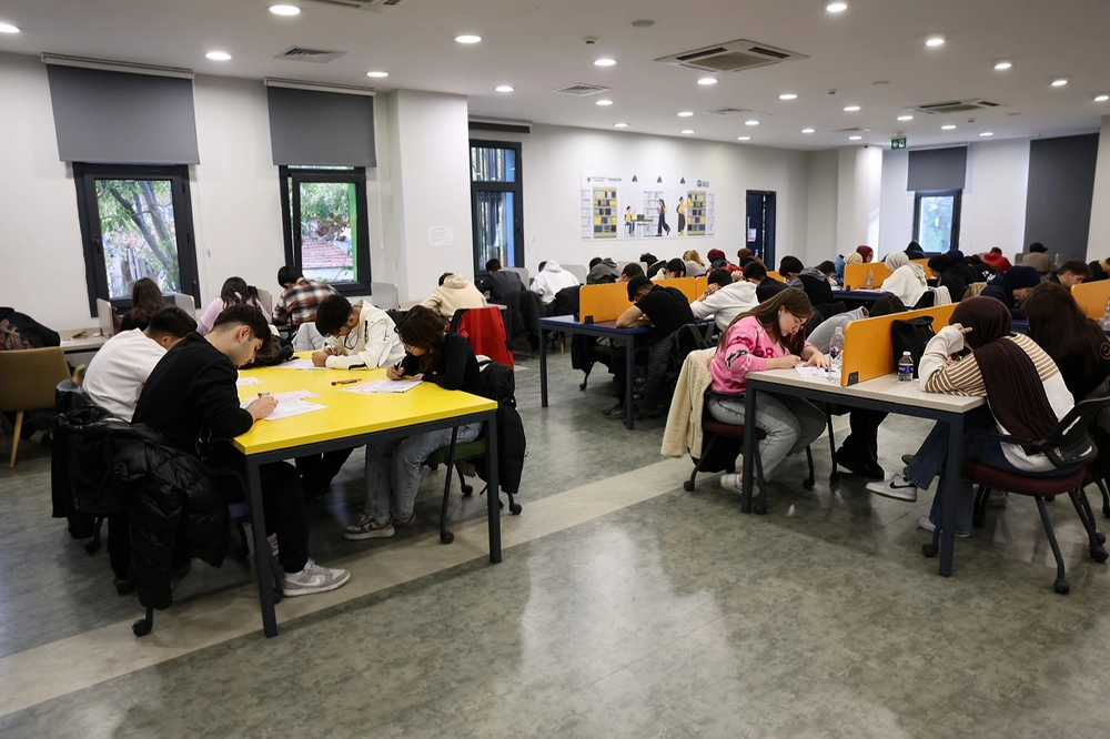 Küçükçekmece Belediyesi Ücretsiz YKS Hazırlık Kursları İçin Kayıtları Başlattı