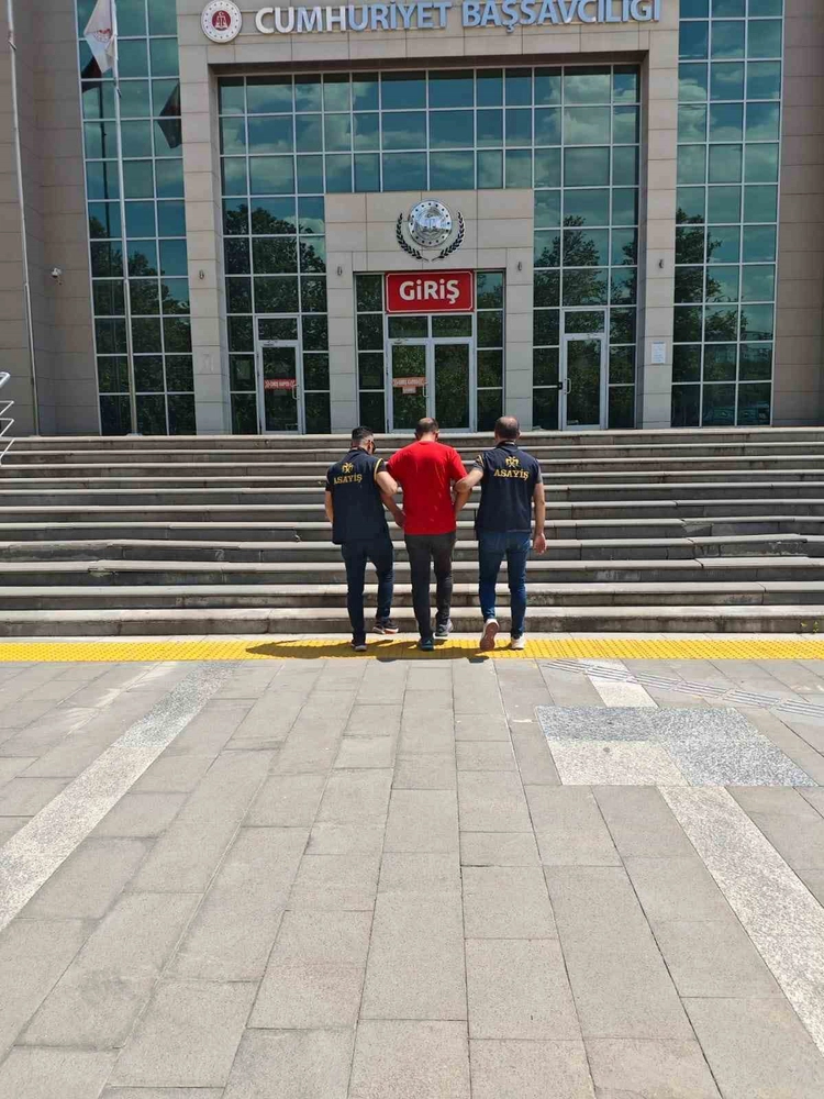 Tekirdağ'da Aranan 74 Kişi Yakalandı