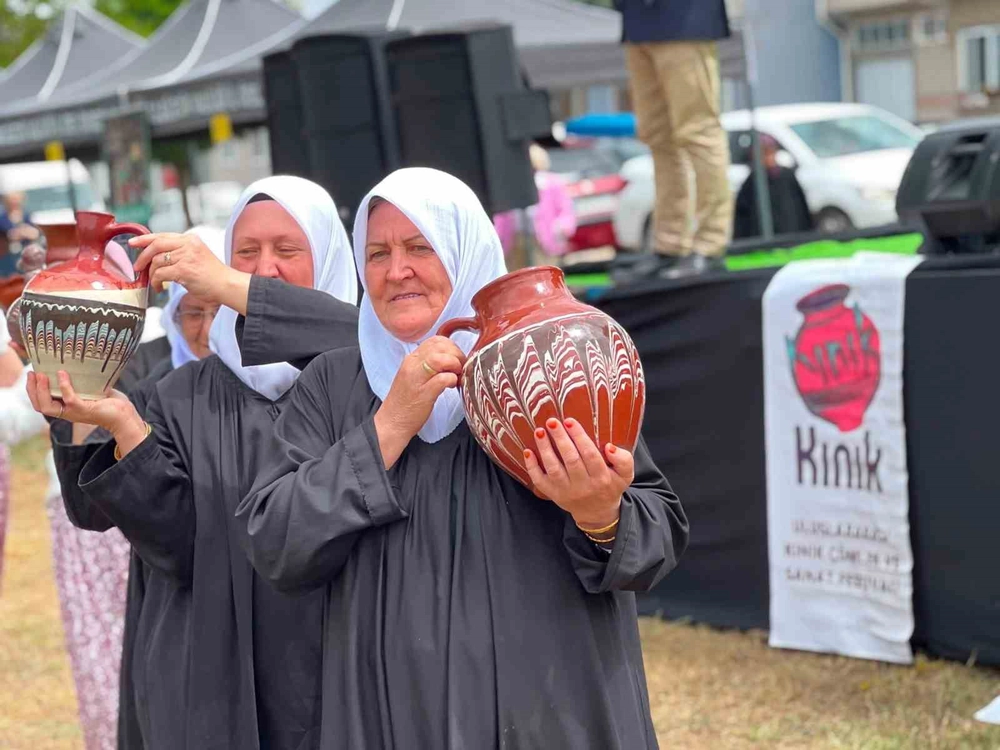 Kınık Uluslararası Çömlek ve Sanat Festivali Büyük Coşkuyla Başladı