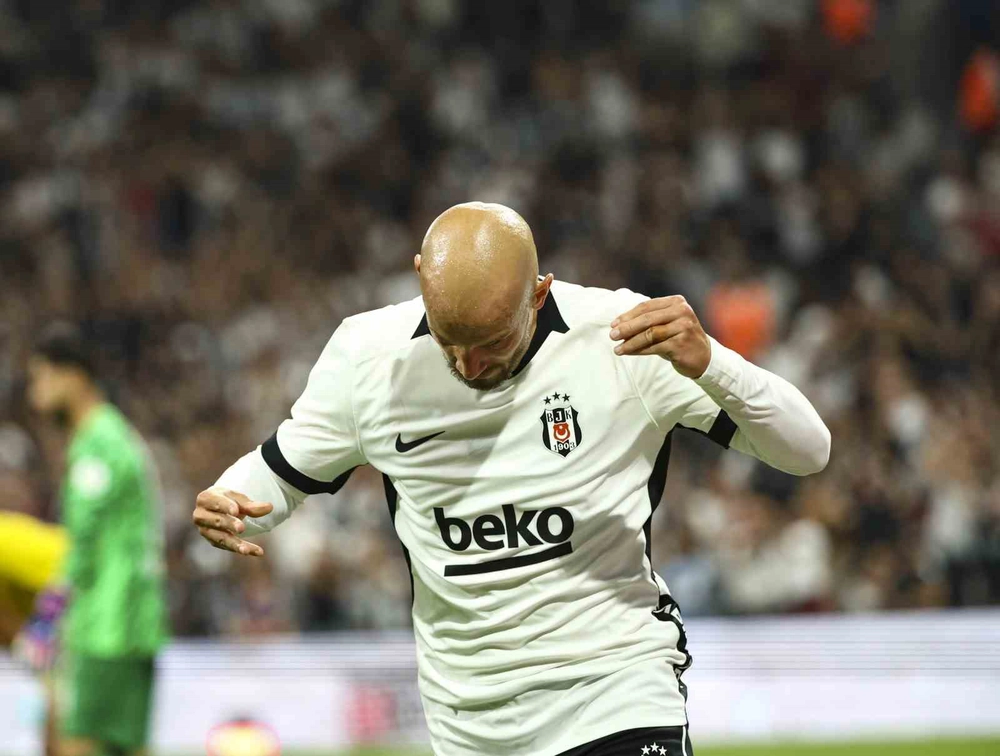 Beşiktaş Eyüpspor Karşısında İlk Yarıyı Önde Kapattı