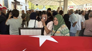 Eski Milletvekili Azize Sibel Gönül Son Yolculuğuna Uğurlandı