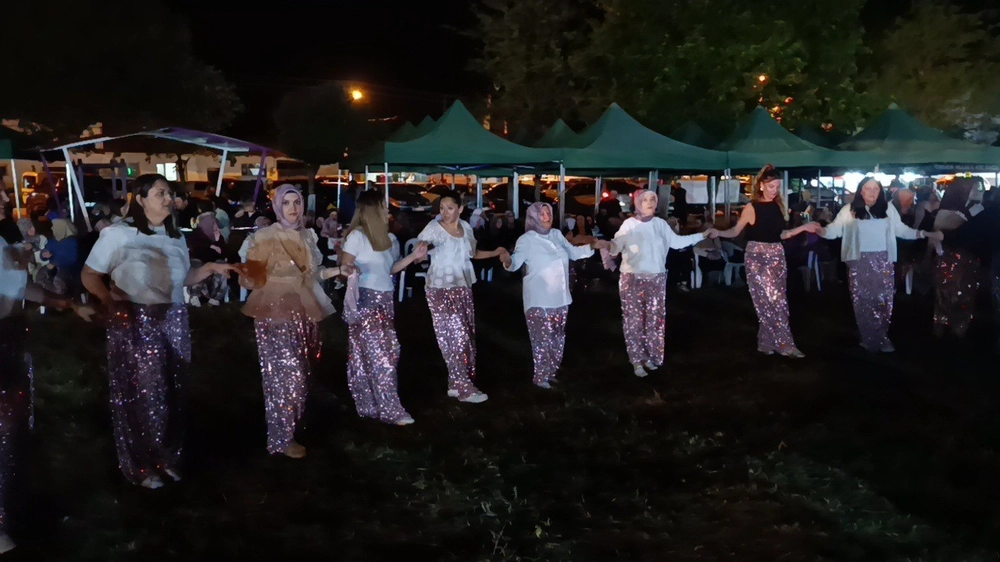 Kınık Köyünde Şalvar Gecesi Renkli Görüntülere Sahne Oldu