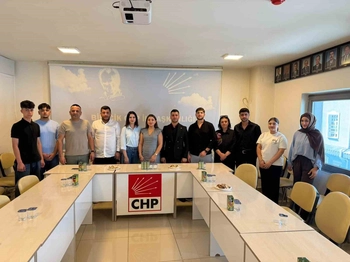 CHP Gençlik Kolları Lideri Berfin Karan Bilecik'te Gençlerle Buluştu