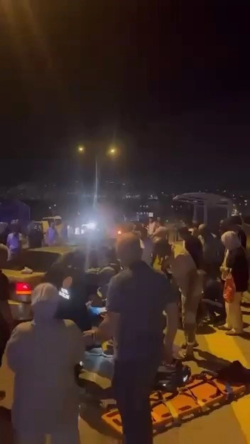 Ehliyetsiz Sürücü Kontrolden Çıktı 7 Kişi Yaralandı