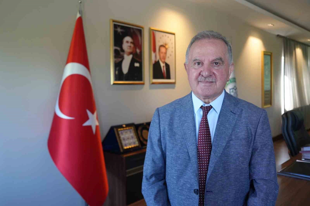 Yapay Zeka Çağında Meslekler Dönüşüyor: Uzmanlar Gençlere Kritik Uyarılarda Bulundu