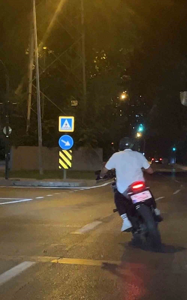 Bursada Drift Atan Motosiklet Sürücüsü Kameraya Yakalandı