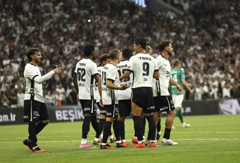 Beşiktaş Avrupa Ligi Play-Off İlk Maçında Kauno Zalgiris'i 3-0 Yendi