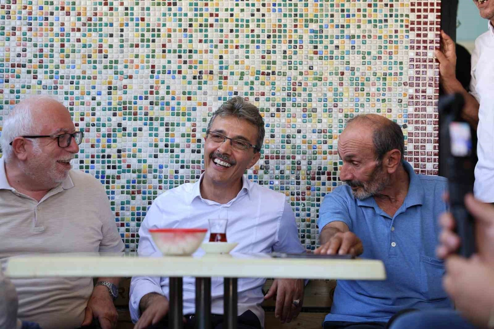 Erenler Belediyesi Altyapı ve Üstyapı Çalışmalarını Sürdürüyor