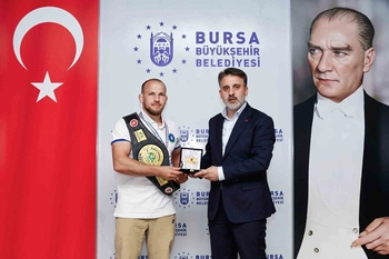Başkan Vekili Biba’dan Dünya Şampiyonu Güreşçiye Tebrik