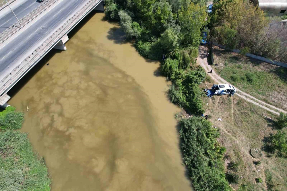 Sakarya'da Nehre Atlayan Gencin Cesedi Bulundu