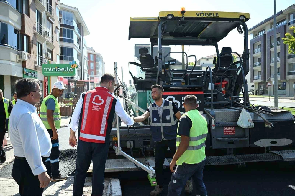 Savaştepe Caddesi Asfalt Seferberliğiyle Modern Görünüme Kavuştu
