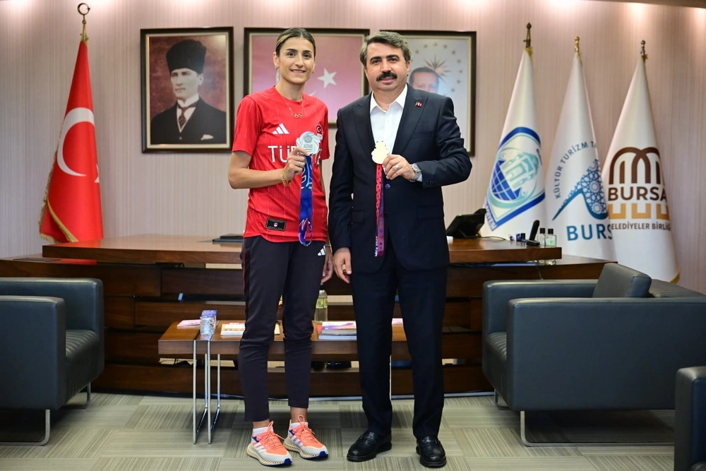 Yıldırımın Gururu Hatice Kübra İlgün Akdeniz Oyunlarında Zirvede