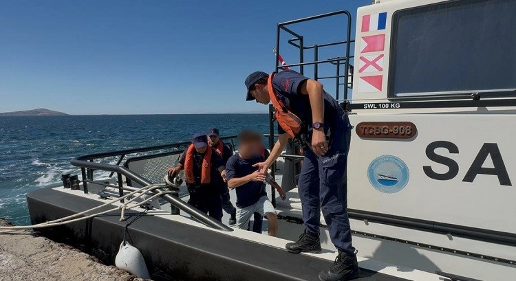 Bozcaada Açıklarında Arı Sokması Sonucu Tıbbi Tahliye Gerçekleştirildi