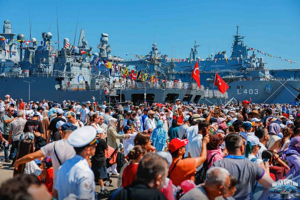 TEKNOFEST Mavi Vatan'da Hava Araçları Gösterileriyle Nefes Kesti
