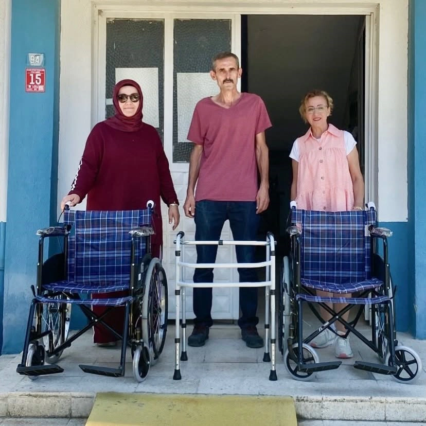 Burhaniye'de Muhtar Kozan Hayırseverleri Harekete Geçirdi
