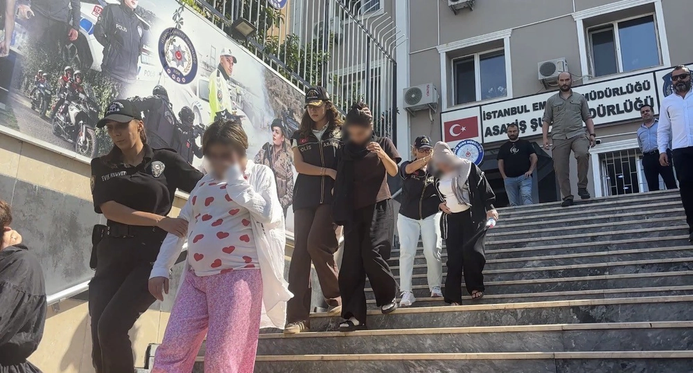 İstanbul'da Turistlere Yönelik Yankesicilik Şebekesine 5 İlçede Eş Zamanlı Operasyon