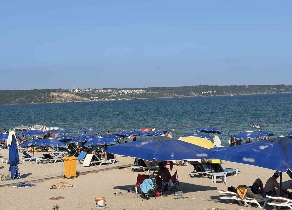 Kırklareli'nde Sıcak Havadan Bunalanlar İğneada Plajlarına Akın Etti