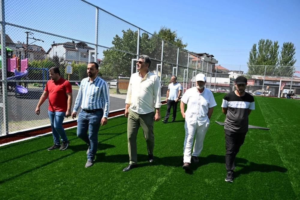 Kartepe'de İki Yeni Halı Saha Tamamlanıyor