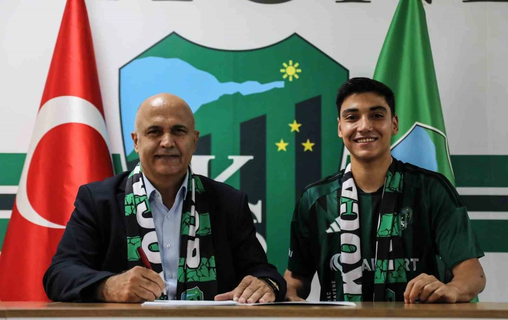 Kocaelispor Orta Sahaya Hulisi Destici Takviyesi Yaptı