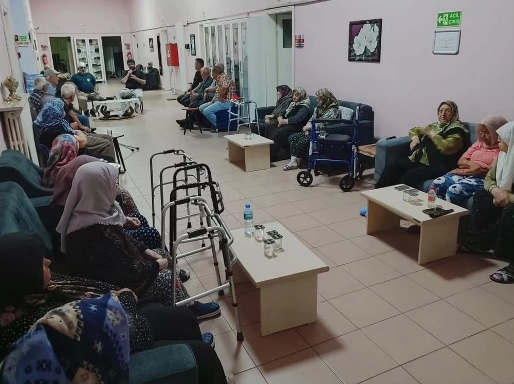 Kırklareli Huzurevi Sakinleri Mevlid Kandili'nde Dua ve Maneviyatla Buluştu