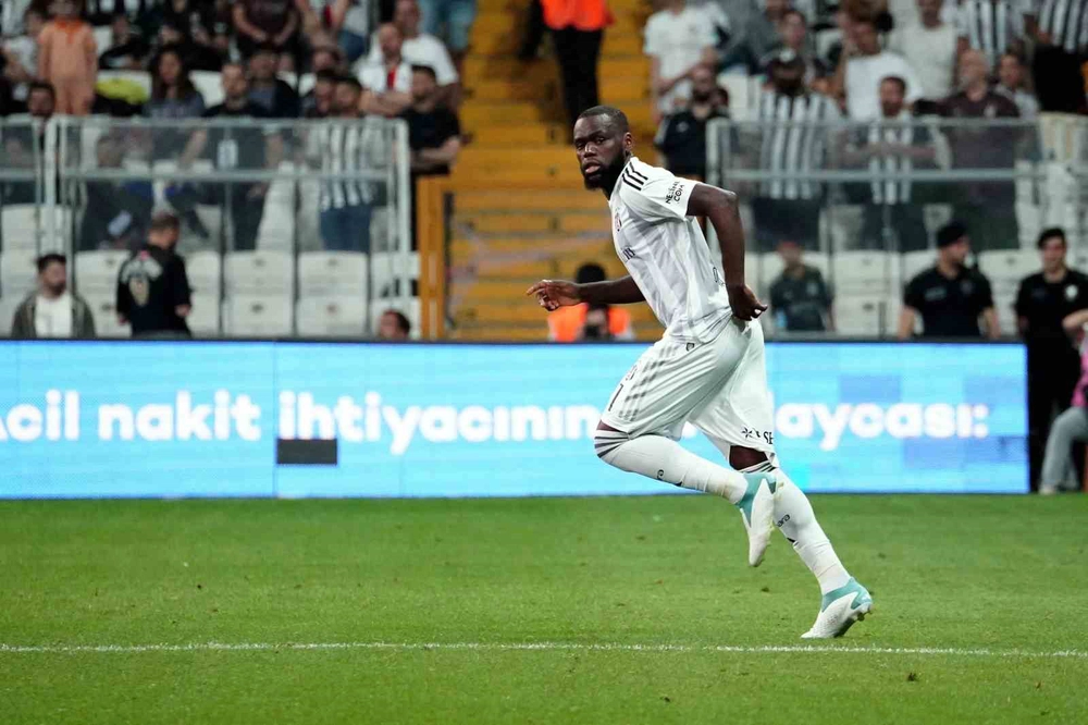 Beşiktaş Jean Onana ile Sözleşmesini Karşılıklı Anlaşarak Feshetti