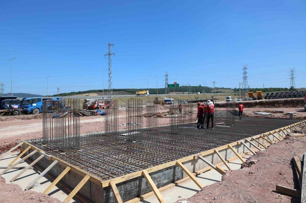 Kocaeli Büyükşehir Belediyesi Solaklar Beton Santrali'nin Temelini Attı