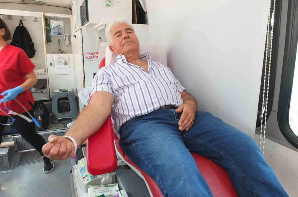 Burhaniye'de Sıcaklar Kan Bağışını Vurdu