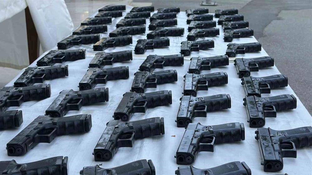 Sakarya'da Silah Kaçakçısına Büyük Darbe: Araçtan 100 Tabanca Çıktı