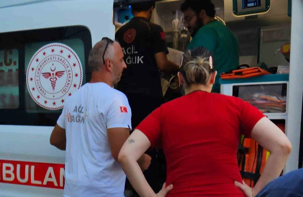 Sapanca'da Havuza Düşen 4 Yaşındaki Çocuk Hastanede Kurtarıldı