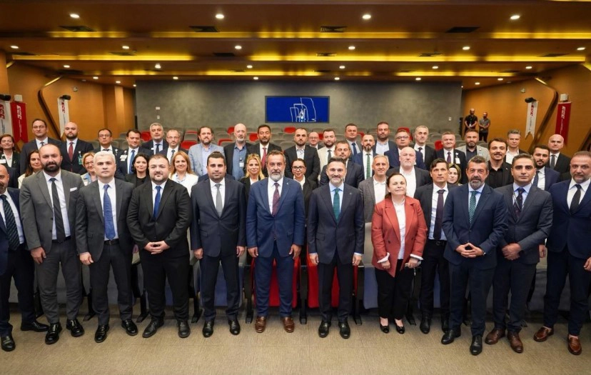 THY Başkanı Şeker TGS Çalışanlarıyla Saha Ziyaretinde Buluştu