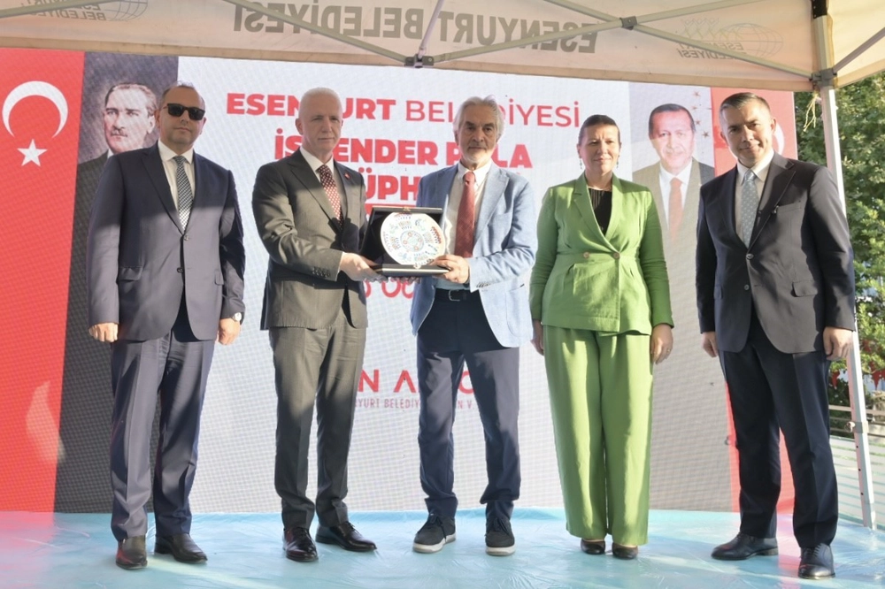 Esenyurt'ta Kütüphane ve Emekli Evi Açılışı Yapıldı