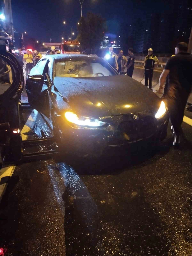 Üsküdar'da Zincirleme Trafik Kazası: 4 Yaralı