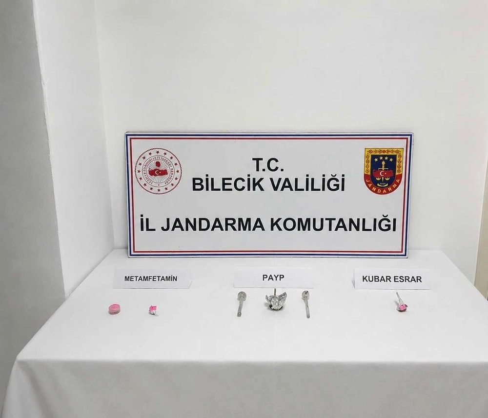 Eskişehir'den Bilecik'e Uyuşturucu Getiren Şüpheli Jandarma Operasyonuyla Yakalandı