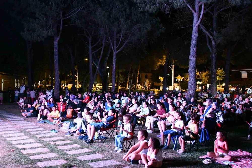 İznik'te Açık Hava Sineması Sezonu Muhteşem Finalle Kapandı
