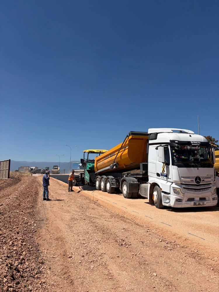 İMOSAB OSB'DE 19 KİLOMETRELİK SICAK ASFALT ÇALIŞMASI BAŞLADI