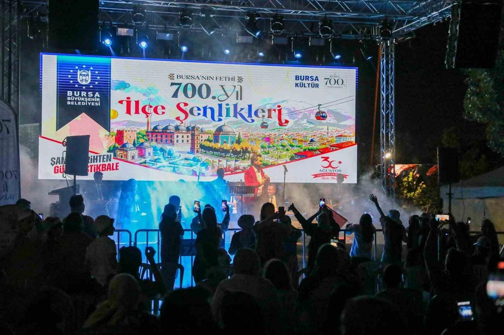Bursa'nın Fetih Şenlikleri Zafer Bayramı Coşkusuyla Sona Erdi