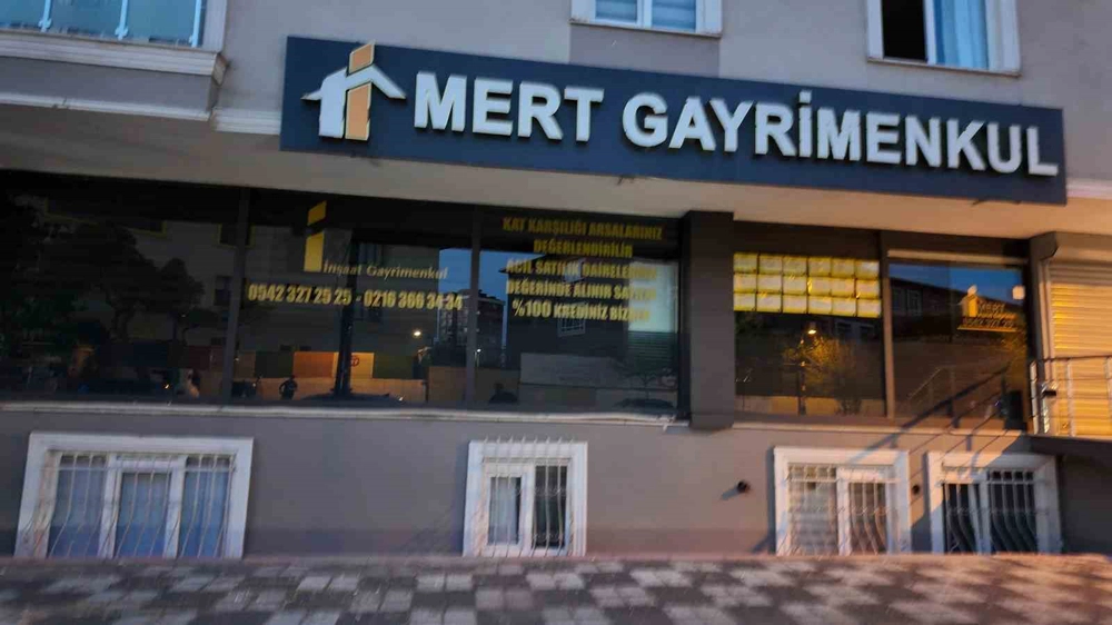 Maltepespor Başkanı Ildırı'nın Emlak Bürosuna Silahlı Saldırı