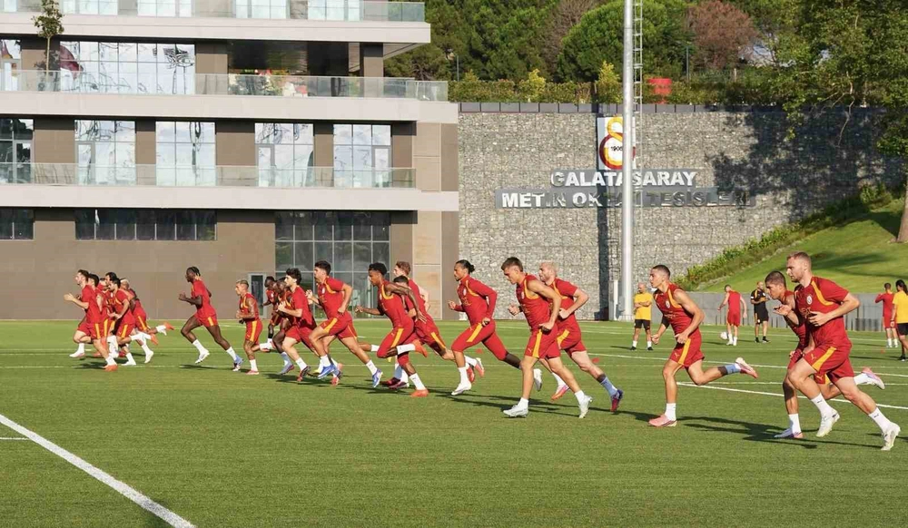 Galatasaray'da Yeni Sezon Hazırlıkları Devam Ediyor