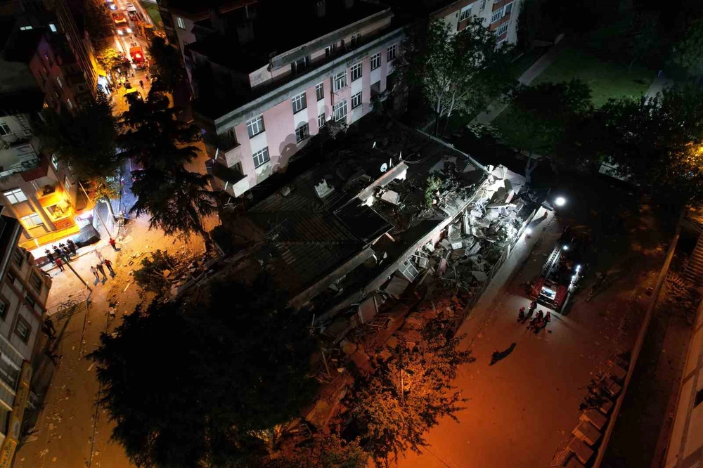 Bahçelievler'de 6 Katlı Bina Çöktü Can Kaybı Yok